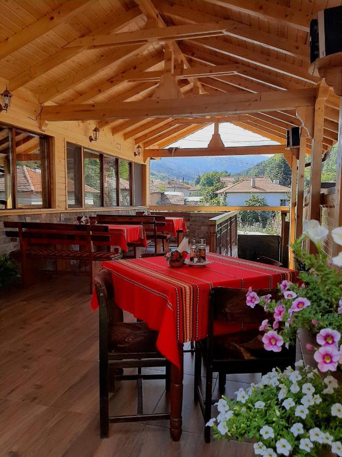 Kovacha Guest House Raduil Экстерьер фото