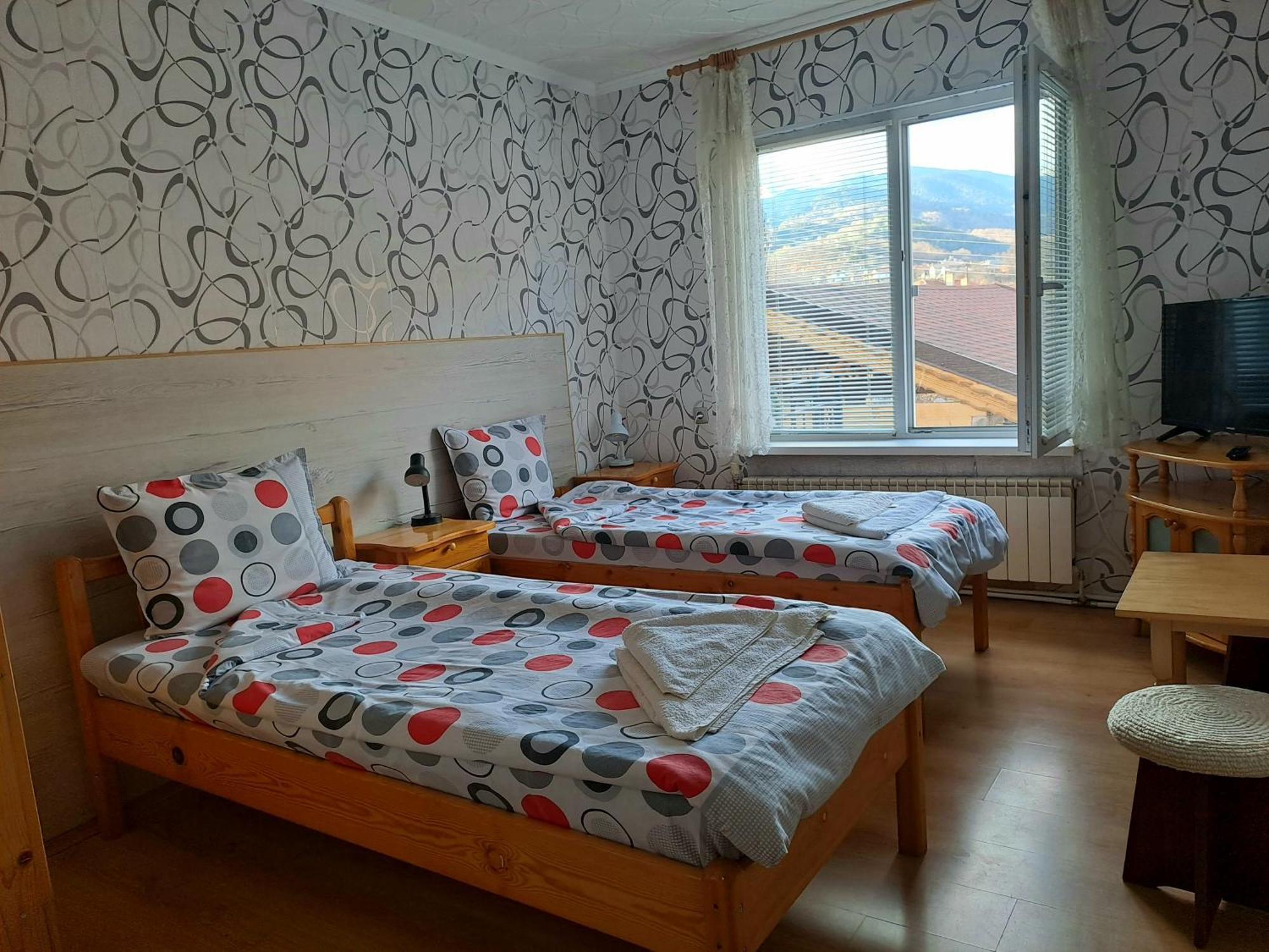 Kovacha Guest House Raduil Экстерьер фото