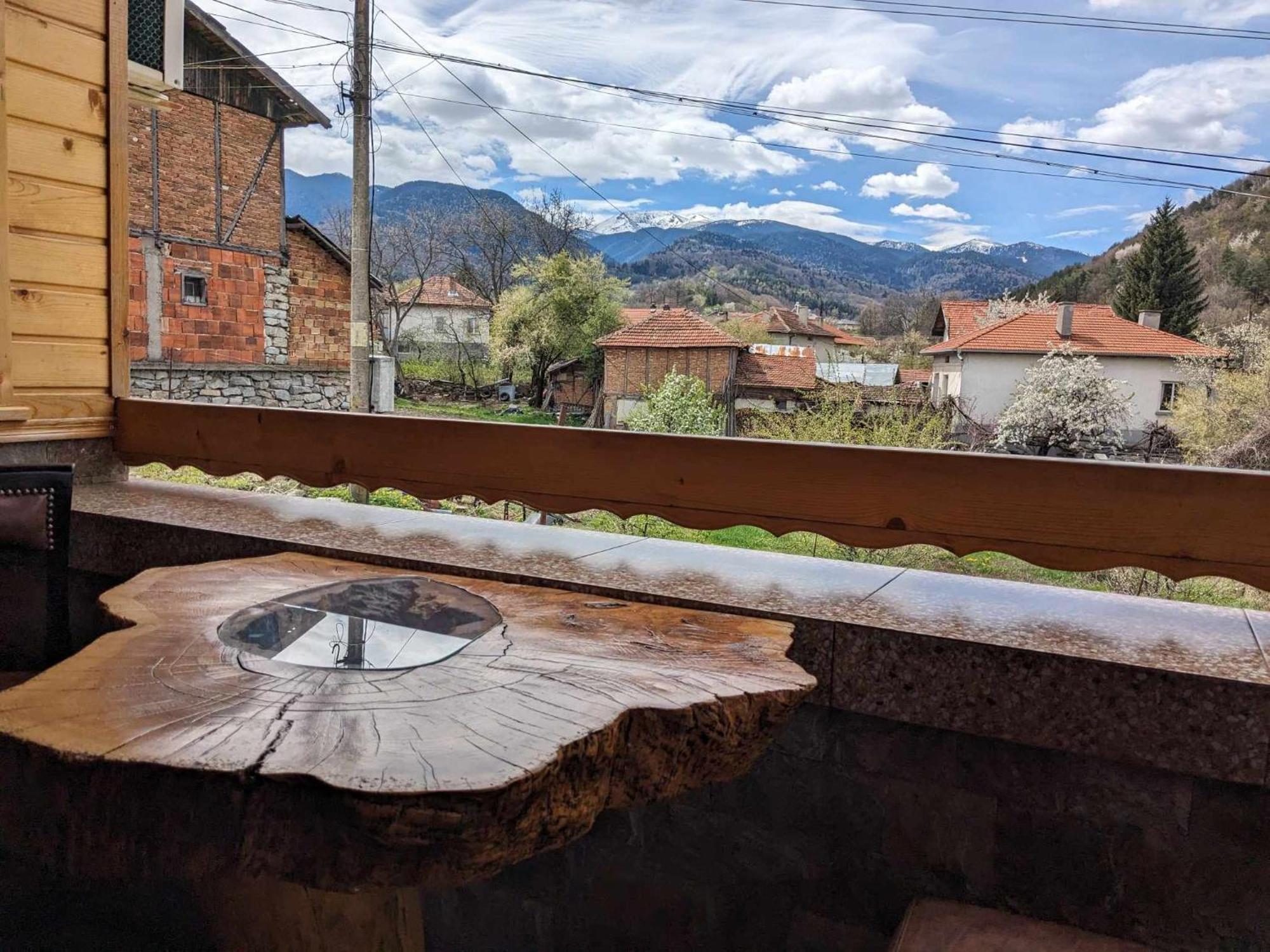 Kovacha Guest House Raduil Экстерьер фото